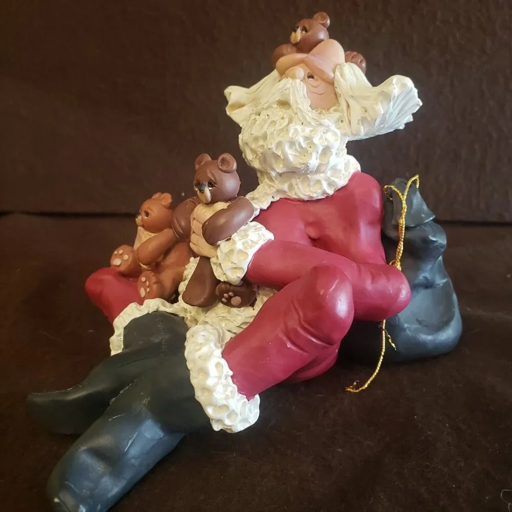 Vintage Possible Dreams Mini Munchikins Santa 1992 Figurine with bears resin Sad